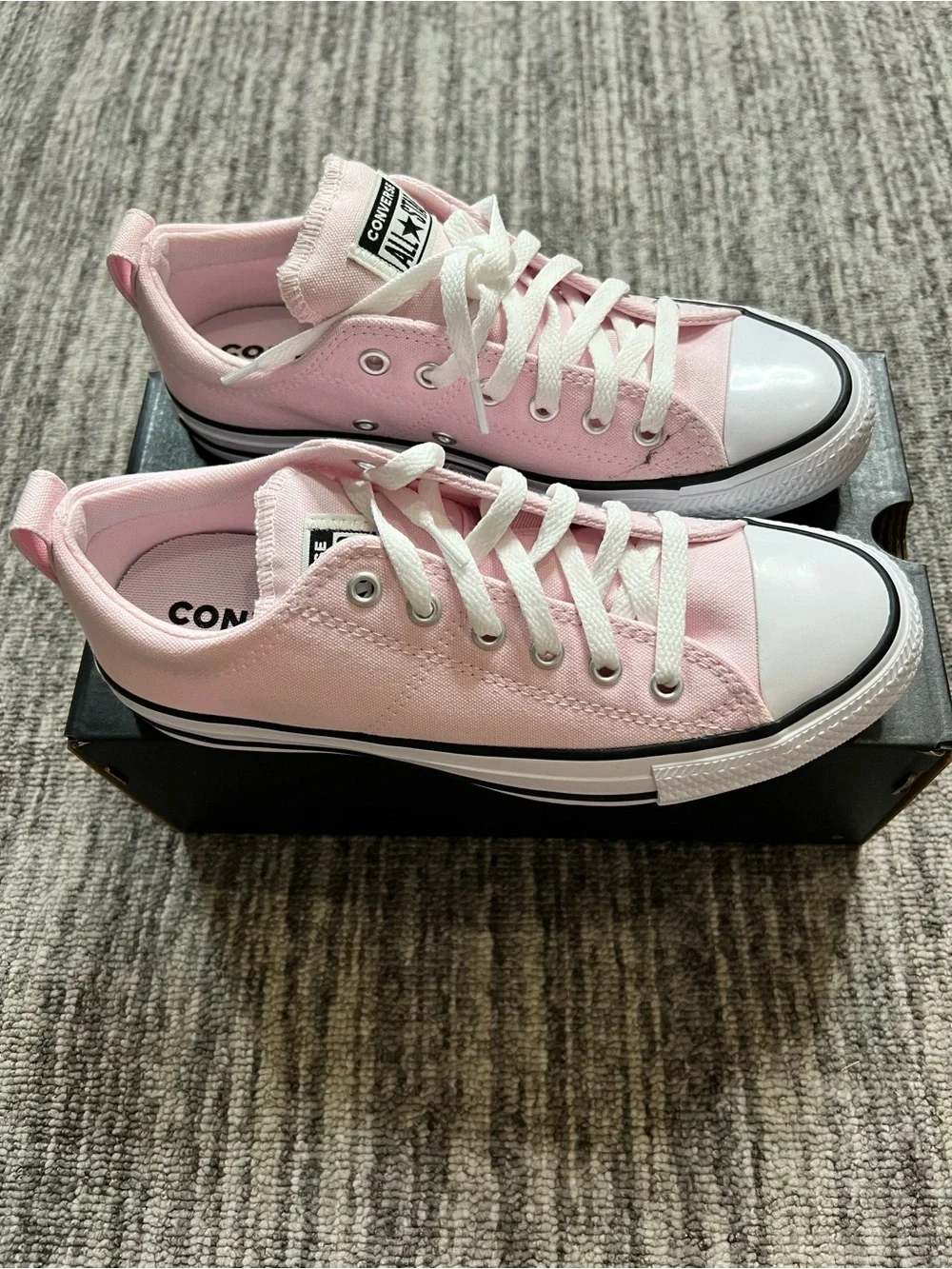 Converse - Low Top Sneakers Pink and White Kids Size 5